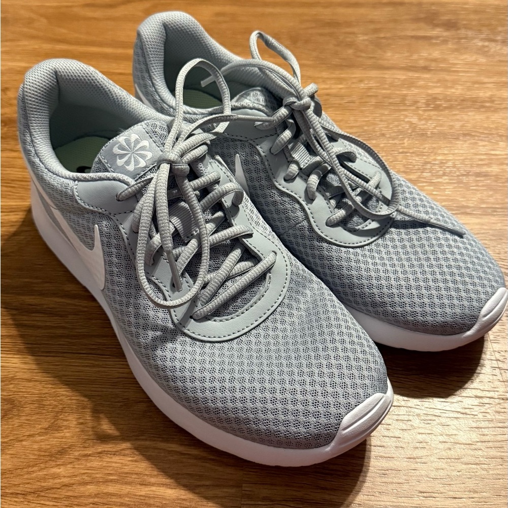 Nike Light Gray Sneakers